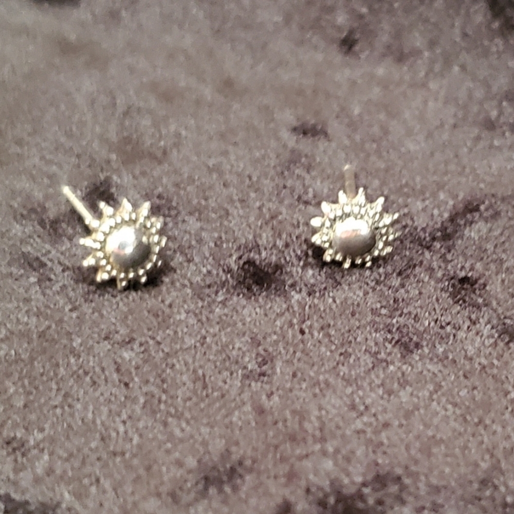 🔷️Small 925 Silver Sunflower Earrings